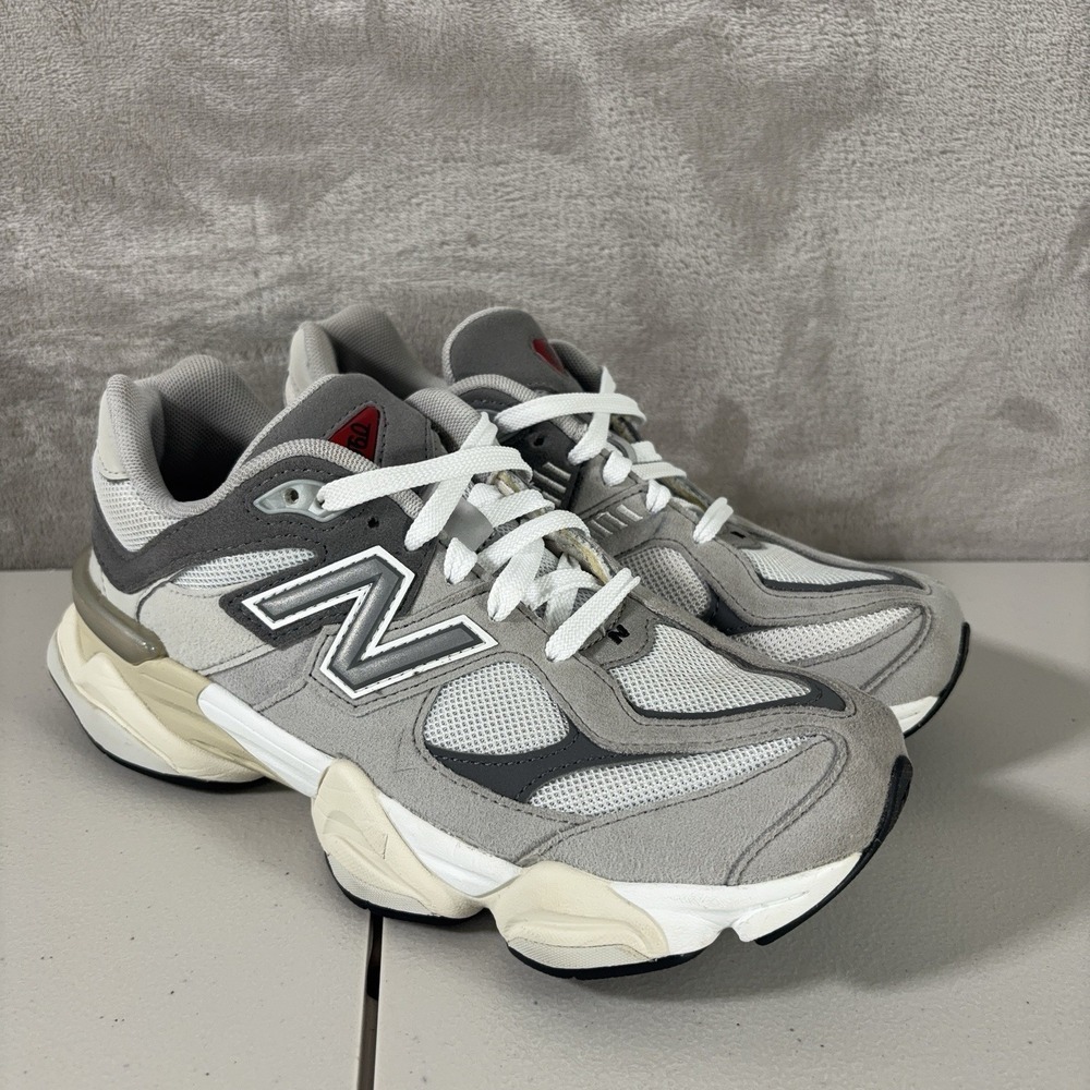 New Balance 9060 Rain Cloud Sneakers Boys 6.5 Gray Running Shoes GC9060GY - Picture 3 of 11